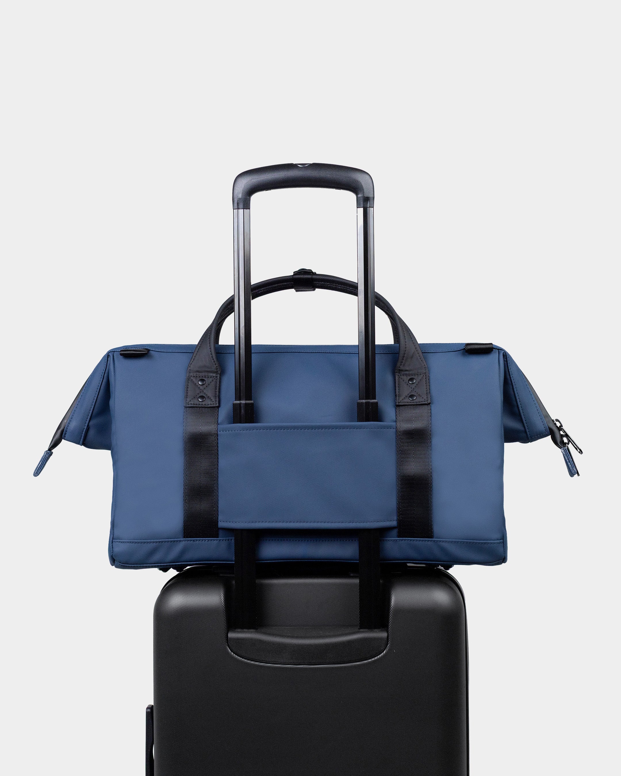 Cascade Duffle Bag - Compact - Image 19